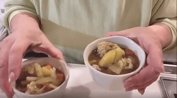 ポトフを味変しながら、最後には冷凍シュウマイをいれてカレーに
