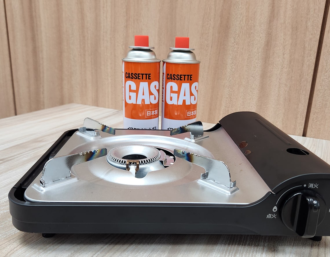 カセットコンロとカセットボンベ