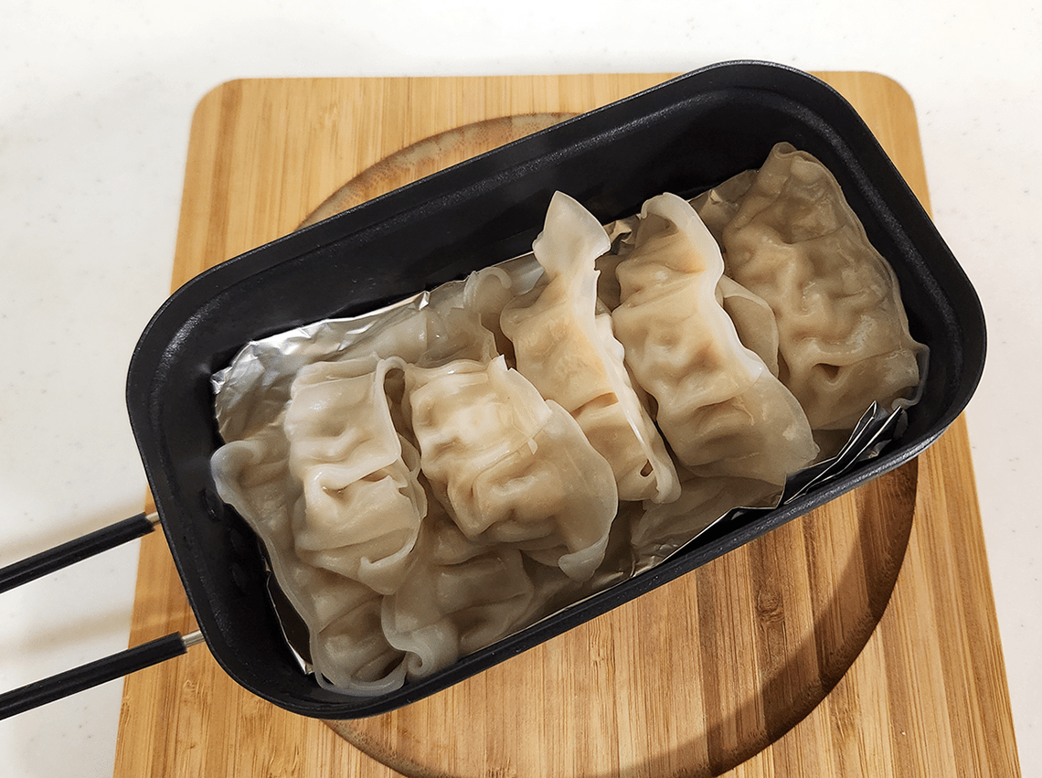 冷凍餃子のメスティン蒸しの完成写真