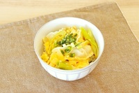 レンジで簡単!ギョーザの卵とじ丼