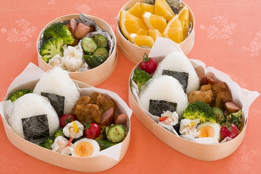 具だくさんおにぎりの中華弁当 レシピ 味の素冷凍食品