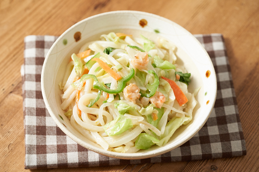 野菜たっぷり汁なし混ぜうどん