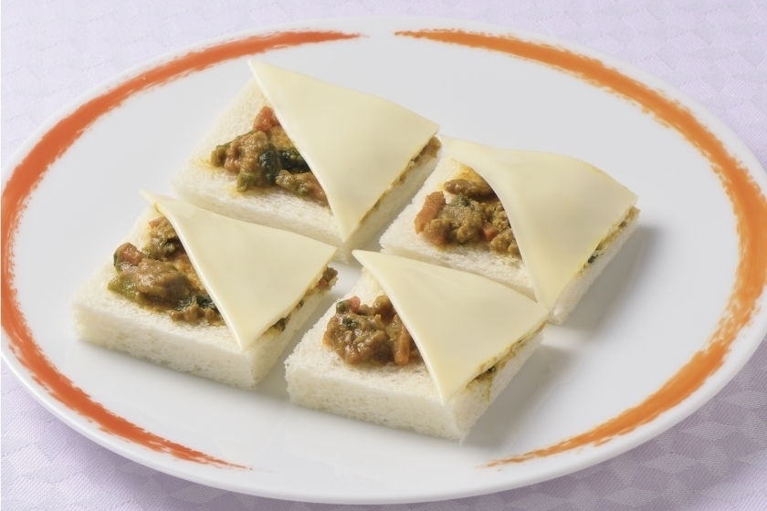 おにぎり丸で簡単チーズカレーパン