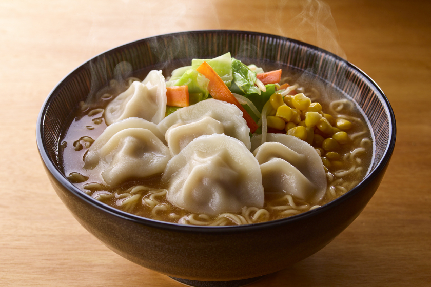 餃子入りみそラーメン