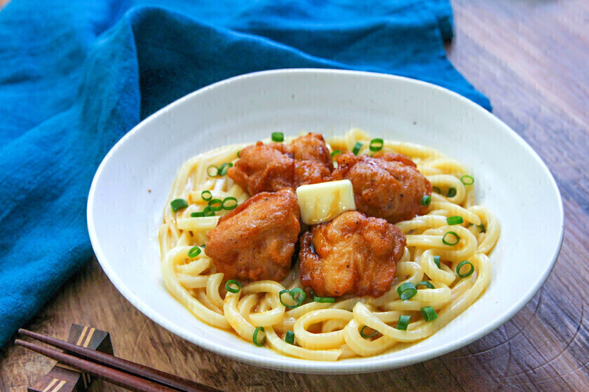 レンジで鶏からかまたま風バターうどん